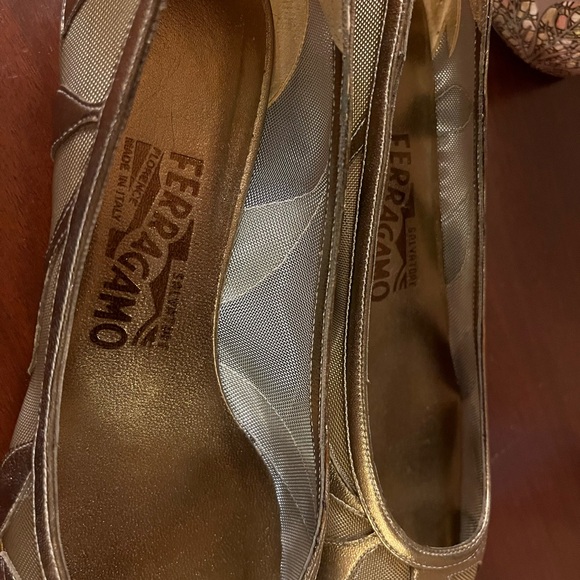 Salvatore Ferragamo authentic Patterned Mesh Accents Ballet Flats - Picture 6 of 10